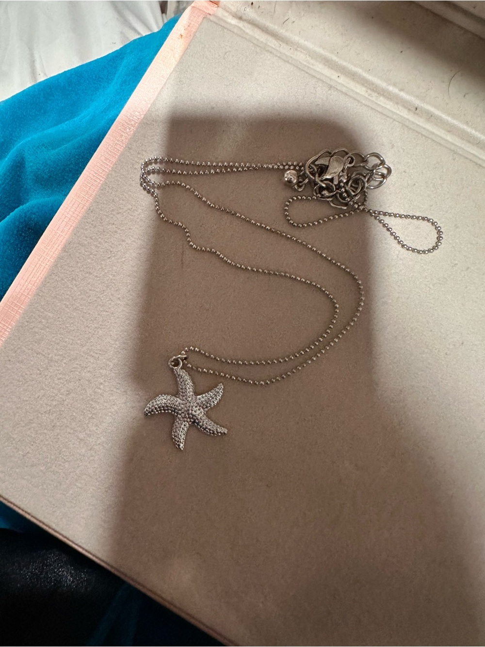Starfish Pendant Necklace - Silver plated